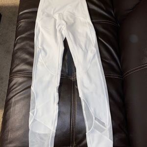Lululemon leggings white
